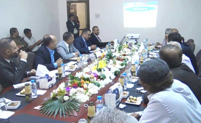 اللجنة البرلمانية تناقش مع وزارة الصناعة تأثير الوديعة السعودية وتقرير الخبراء في اليمن