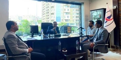 وزير النقل يتفقد مكتب طيران اليمنية بالقاهرة