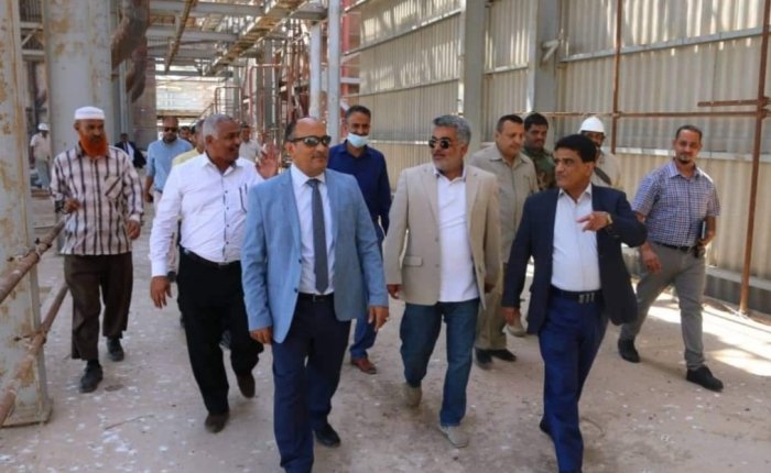 عدد من نواب وزراء الحكومه يطلعون على مستوى الانجاز في المشاريع التطويرية والتحدياث الجارية بالوحدات الإنتاجية في شركة مصافي عدن