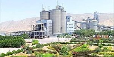 عناصر مسلحة تعاود قطع الطريق أمام قاطرات مصنع إسمنت "باتيس" في بئر الحسني