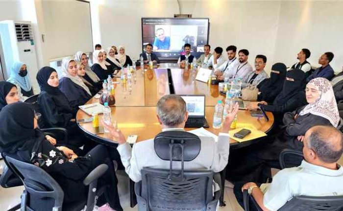 رئيس مجلس الإدارة والعضو المنتدب لإقليم اليمن لمجموعة هائل سعيد أنعم وشركاه الاستاذ نبيل هائل سعيد يلتقي أعضاء برنامج انطلاقة وخريجي برنامج SAP للمهنيين الشباب من مختلف محافظات الجمهورية